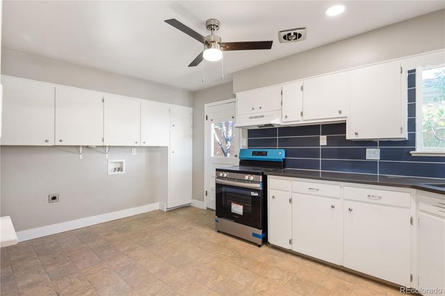 8735 W 54th Place, Arvada, CO 80002