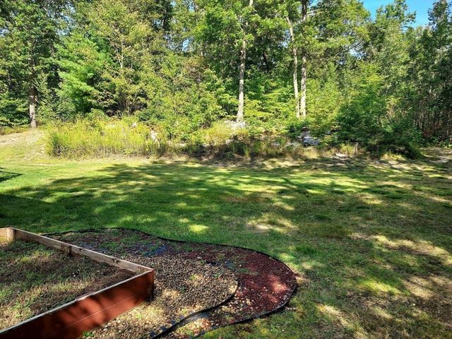71 Eagle Dr, Dudley, MA 01571