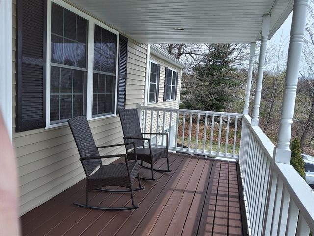 71 Eagle Dr, Dudley, MA 01571