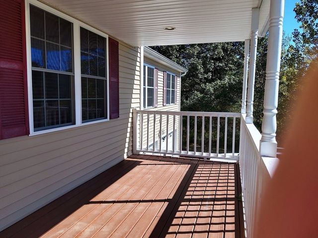 71 Eagle Dr, Dudley, MA 01571