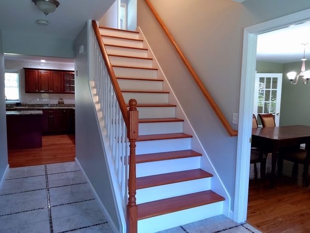 71 Eagle Dr, Dudley, MA 01571