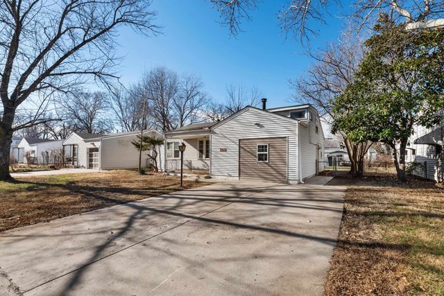 2313 S Volutsia Ave, Wichita, KS 67211