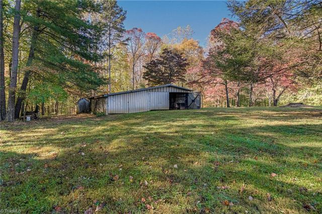 3684 Beeson Dairy Road, Winston-salem, NC 27105