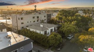 3943 Wade Street, Los Angeles, CA 90066