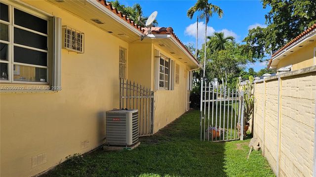 156 NW 88th St, El Portal, FL 33150