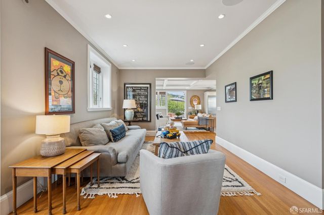 62 Farragut Avenue, Piedmont, CA 94610