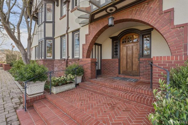 62 Farragut Avenue, Piedmont, CA 94610