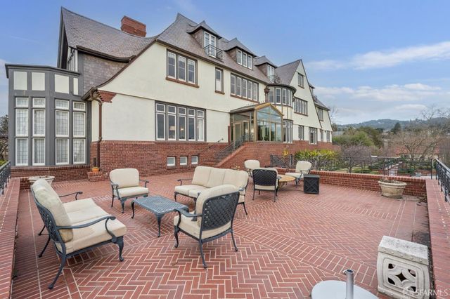 62 Farragut Avenue, Piedmont, CA 94610