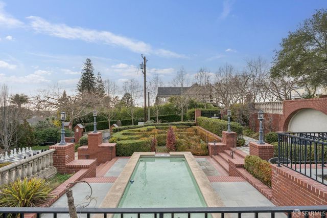 62 Farragut Avenue, Piedmont, CA 94610