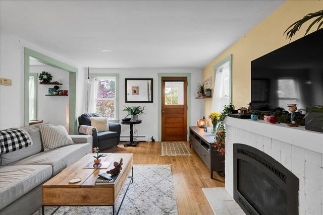 22 Proctor Avenue, South Burlington, VT 05403