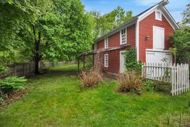 22 Proctor Avenue, South Burlington, VT 05403