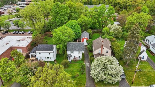 22 Proctor Avenue, South Burlington, VT 05403