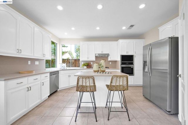 37489 Summer Holly Cmn, Fremont, CA 94536