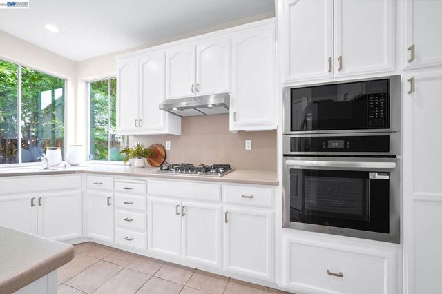 37489 Summer Holly Cmn, Fremont, CA 94536