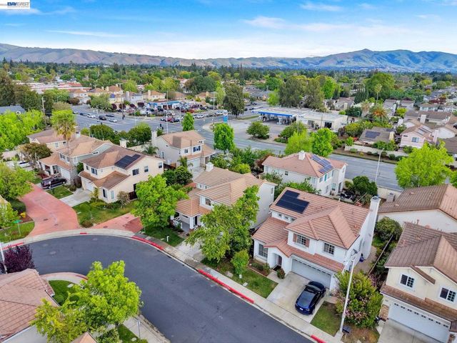 37489 Summer Holly Cmn, Fremont, CA 94536