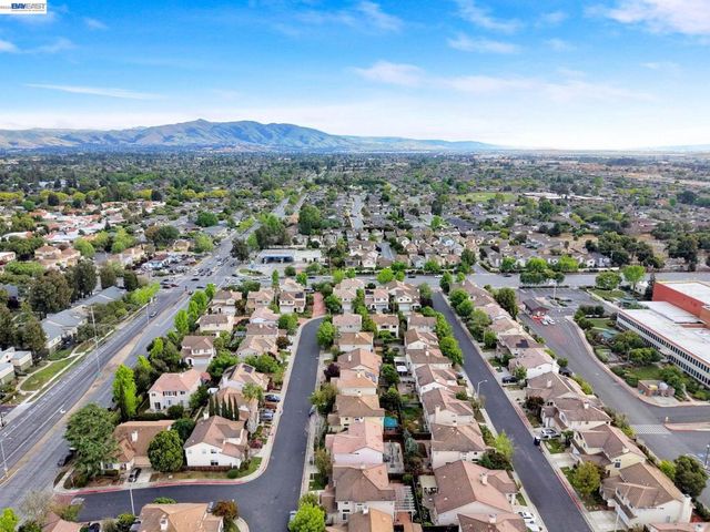 37489 Summer Holly Cmn, Fremont, CA 94536