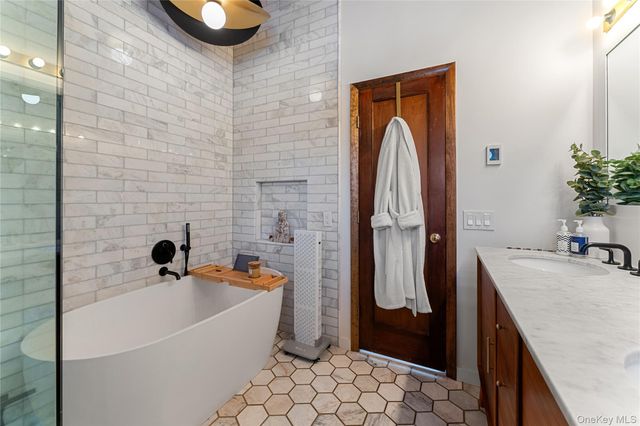 4 McGuire Lane, Croton-on-hudson, NY 10567