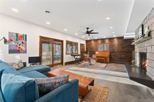 4 McGuire Lane, Croton-on-hudson, NY 10567