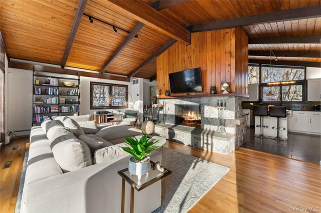 4 McGuire Lane, Croton-on-hudson, NY 10567