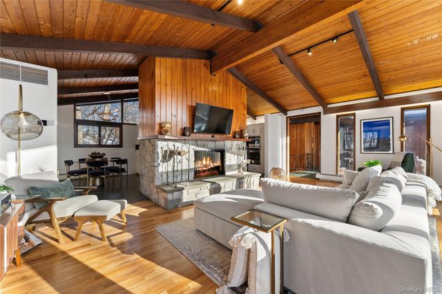 4 McGuire Lane, Croton-on-hudson, NY 10567