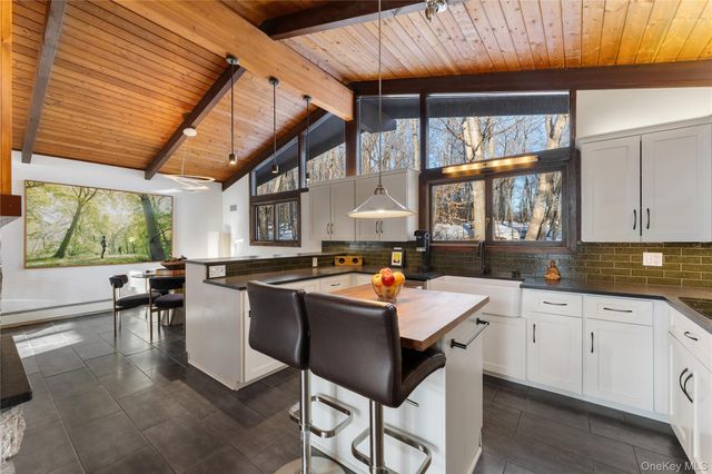 4 McGuire Lane, Croton-on-hudson, NY 10567