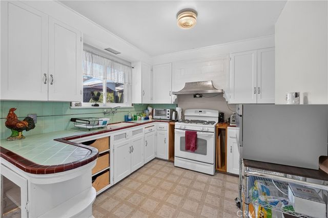 7307 Lenox Avenue, Riverside, CA 92504