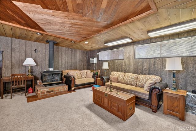 7307 Lenox Avenue, Riverside, CA 92504