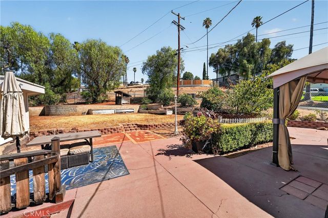 7307 Lenox Avenue, Riverside, CA 92504
