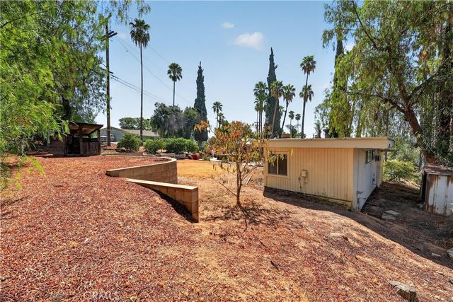 7307 Lenox Avenue, Riverside, CA 92504
