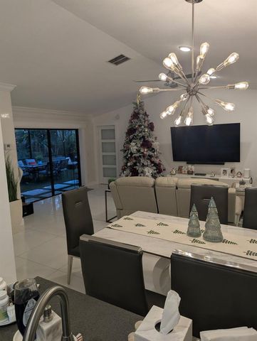 23277 Barlake Drive, Boca Raton, FL 33433