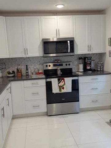 23277 Barlake Drive, Boca Raton, FL 33433