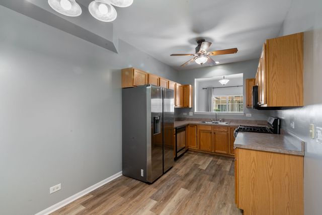 798 COUNTY LINE Road 798, Aurora, IL 60502