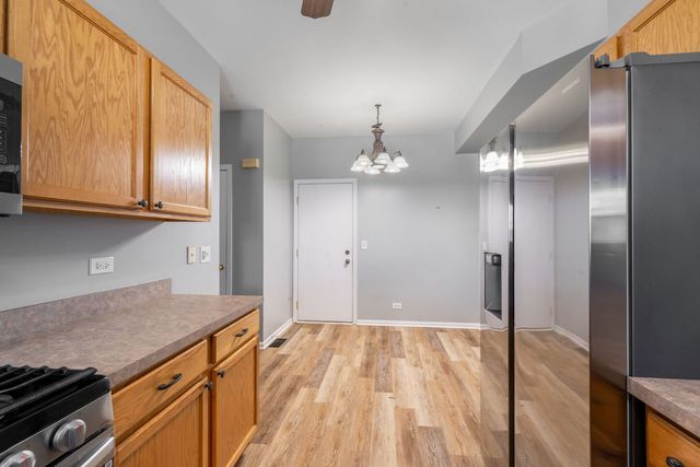 798 COUNTY LINE Road 798, Aurora, IL 60502