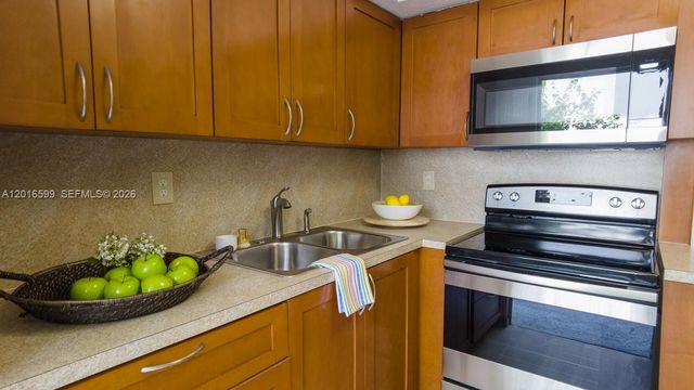 1821 Jefferson Ave 106, Miami Beach, FL 33139