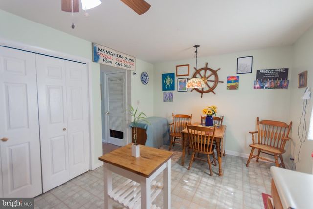 207 WILLOW BROOK DR, Charles Town, WV 25414