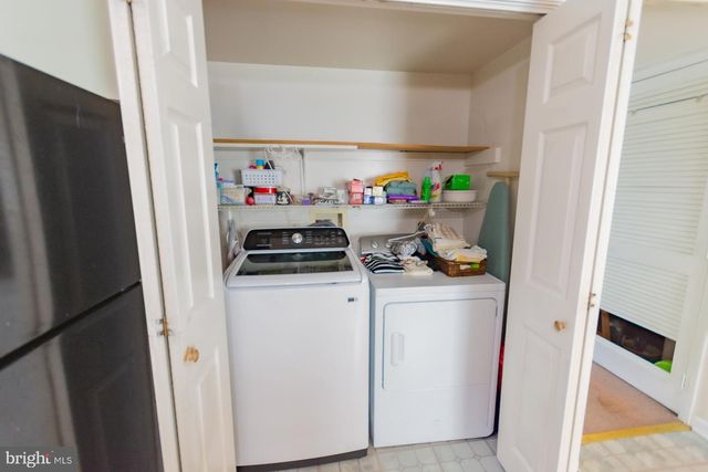 207 WILLOW BROOK DR, Charles Town, WV 25414