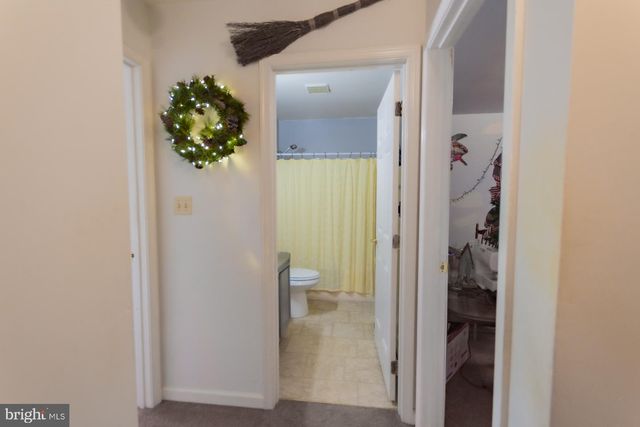 207 WILLOW BROOK DR, Charles Town, WV 25414