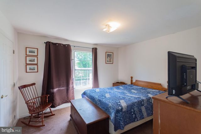 207 WILLOW BROOK DR, Charles Town, WV 25414