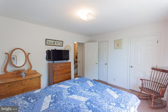 207 WILLOW BROOK DR, Charles Town, WV 25414