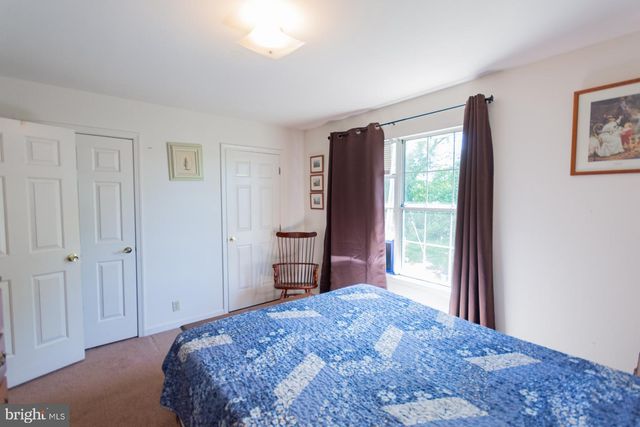 207 WILLOW BROOK DR, Charles Town, WV 25414