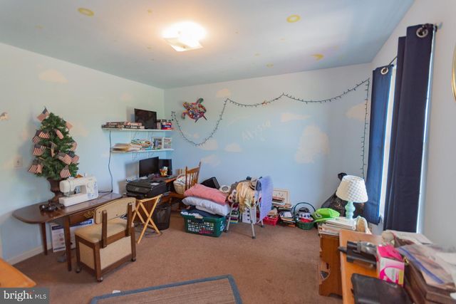 207 WILLOW BROOK DR, Charles Town, WV 25414