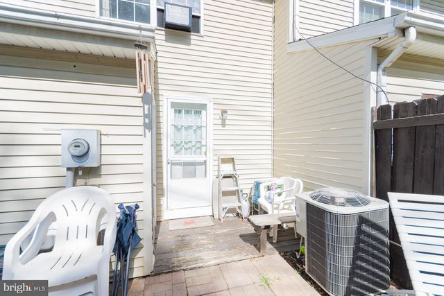 207 WILLOW BROOK DR, Charles Town, WV 25414