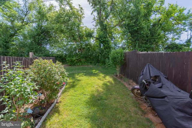 207 WILLOW BROOK DR, Charles Town, WV 25414