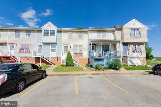 207 WILLOW BROOK DR, Charles Town, WV 25414