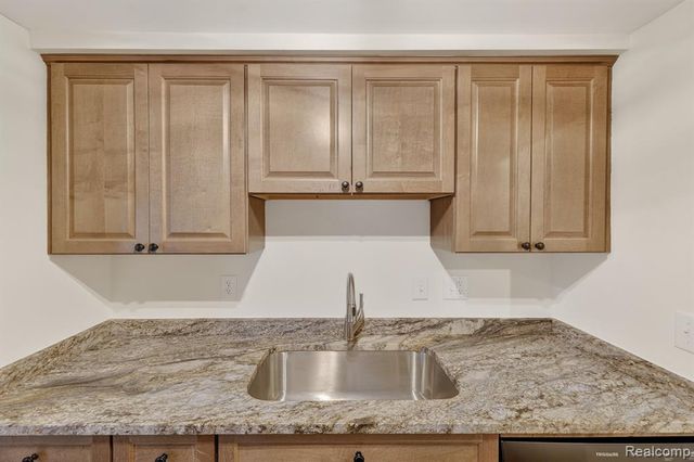 1870 Fort Street 1, Trenton, MI 48183