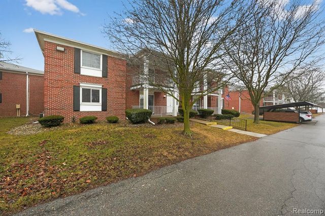 1870 Fort Street 1, Trenton, MI 48183