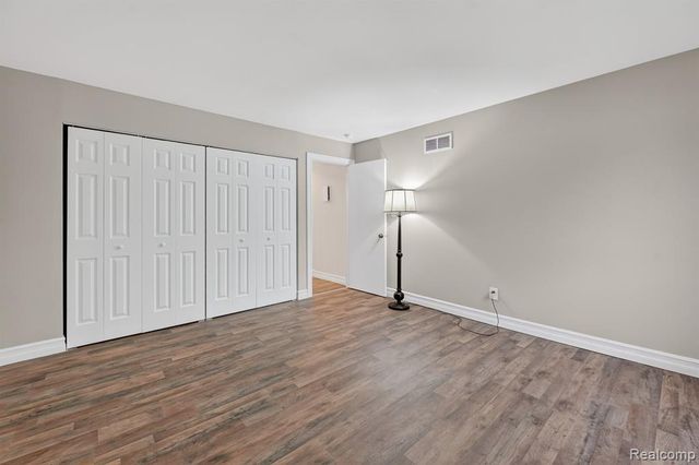 1870 Fort Street 1, Trenton, MI 48183