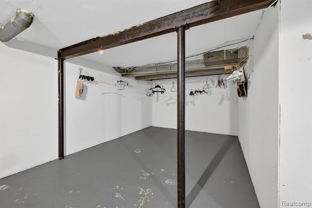 1870 Fort Street 1, Trenton, MI 48183