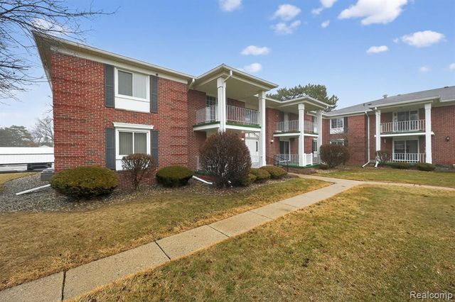 1870 Fort Street 1, Trenton, MI 48183