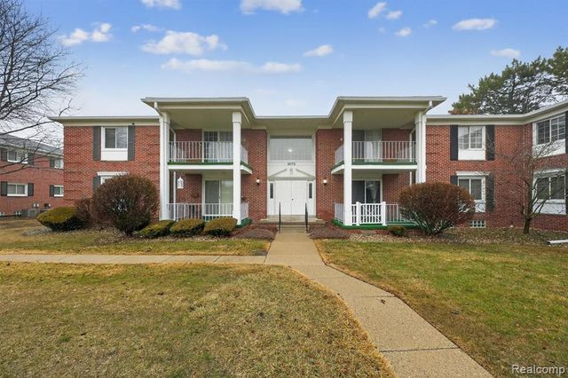 1870 Fort Street 1, Trenton, MI 48183